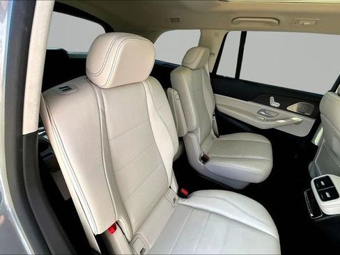 Used 2022 Mercedes-Benz GLS 450 4MATIC image 29