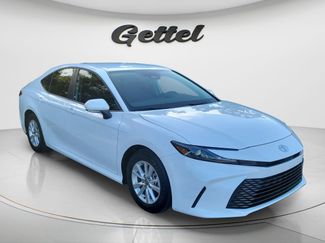 Used 2025 Toyota Camry LE w/ Convenience Package FWD video 2