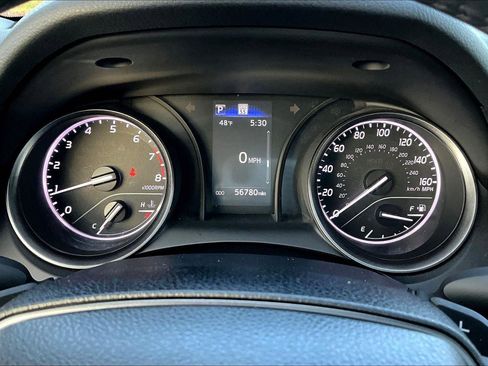 Used 2024 Toyota Camry SE image 11