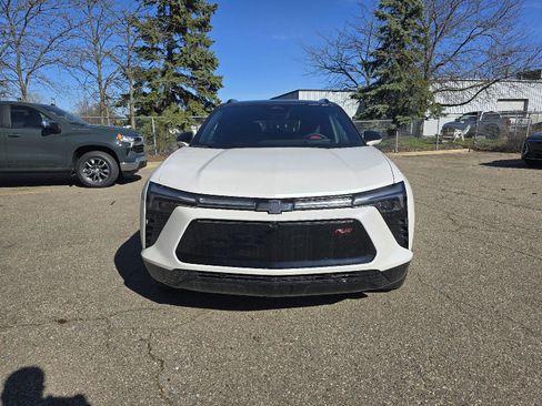New 2025 Chevrolet Blazer EV RS image 2