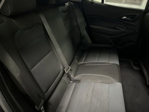 Certified 2025 Chevrolet Trax LT w/ LT Convenience Package image 26