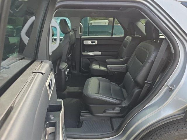 Used 2023 Ford Explorer Limited w/ Limited Technology Package AWD/4WD image 19