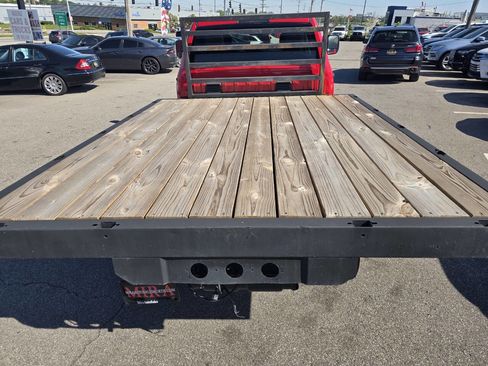 Used 2017 RAM 3500 Tradesman RWD image 4