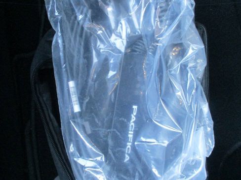 Used 2023 Chrysler Pacifica Touring-L FWD image 24