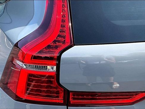Used 2024 Volvo XC60 B5 Plus w/ Climate Package AWD/4WD image 27