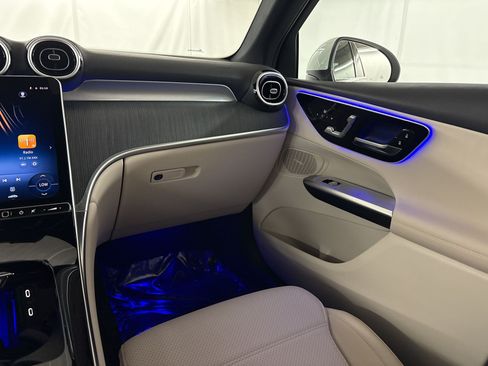 Certified 2025 Mercedes-Benz GLC 350e 4MATIC image 30