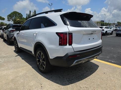 Certified 2023 Kia Sorento SX Prestige AWD/4WD image 11