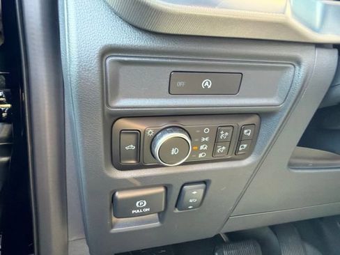 Used 2025 Ford F150 Lariat w/ Equipment Group 502A High AWD/4WD image 3