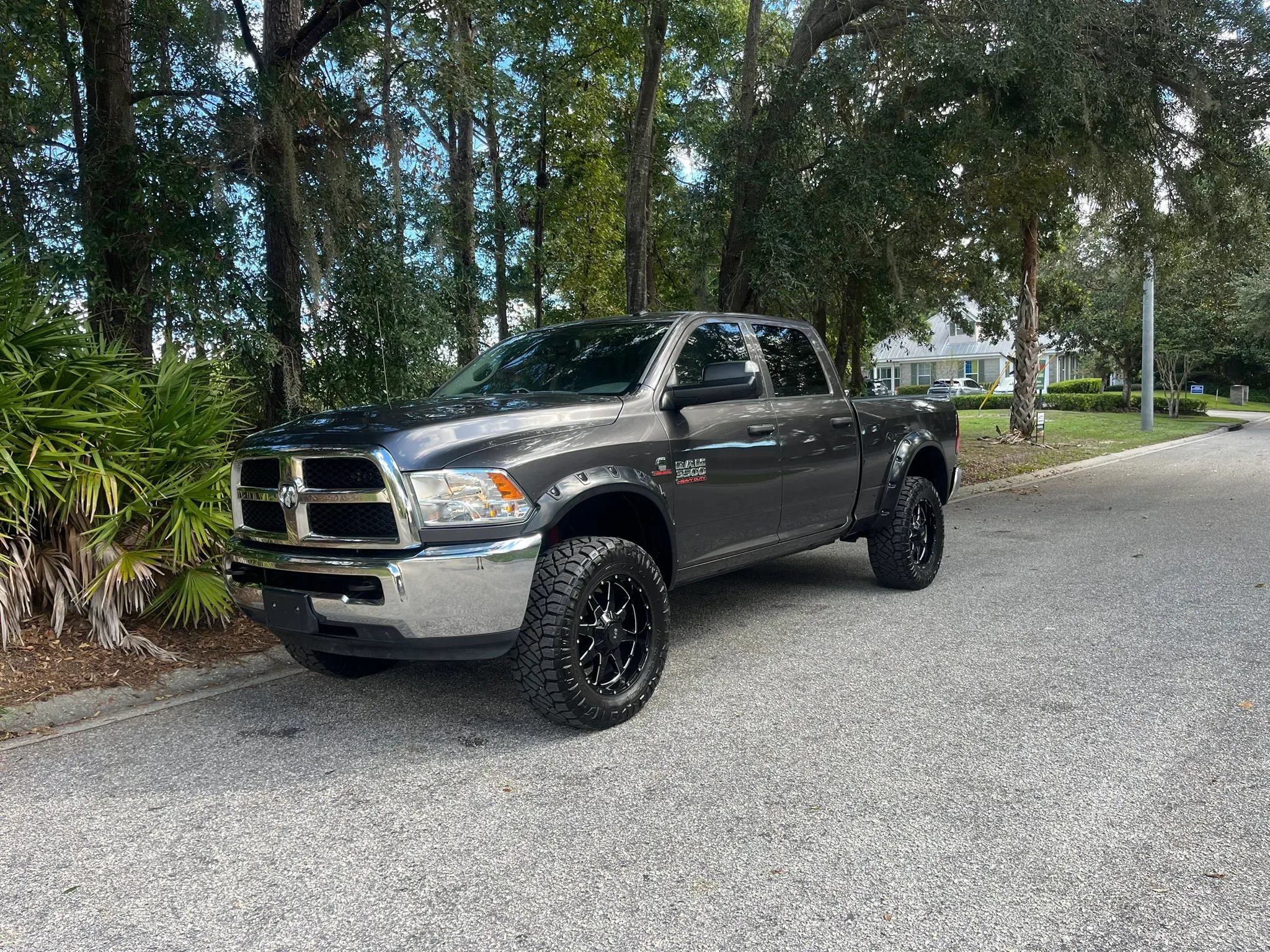 Used 2018 RAM 3500 Tradesman w/ Chrome Appearance Group AWD/4WD image 5
