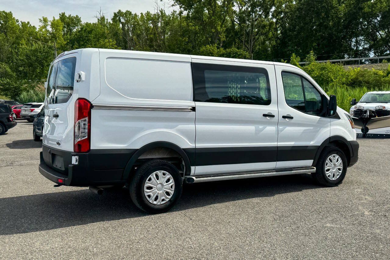 Used 2025 Ford Transit 250 Low Roof w/ Exterior Upgrade Package RWD image 3