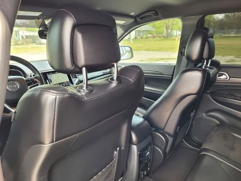 Used 2019 Jeep Grand Cherokee Altitude image 32
