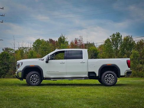 New 2025 GMC Sierra 2500 SLT w/ SLT Premium Package image 10