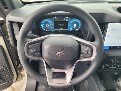 New 2025 Ford Bronco 4-Door image 9