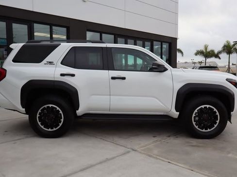 Used 2025 Toyota 4Runner TRD Off-Road image 2