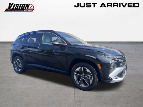 Certified 2025 Hyundai Tucson SEL AWD/4WD image 3