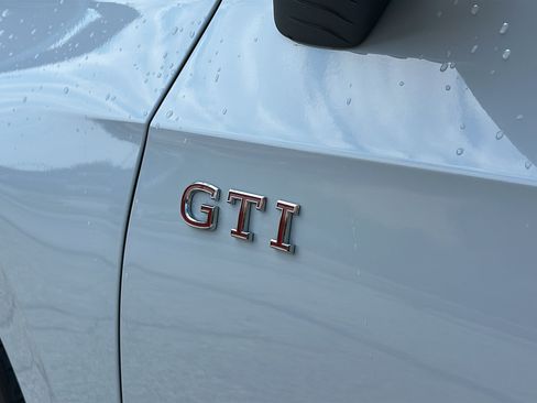 Used 2025 Volkswagen GTI Autobahn FWD image 10