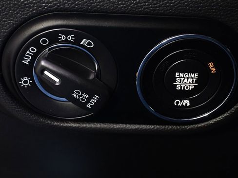 Used 2021 Maserati Levante GranSport image 29