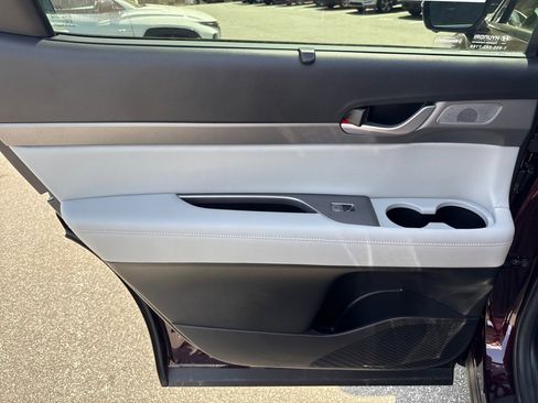 Used 2024 Hyundai Palisade SEL w/ Premium Package image 34