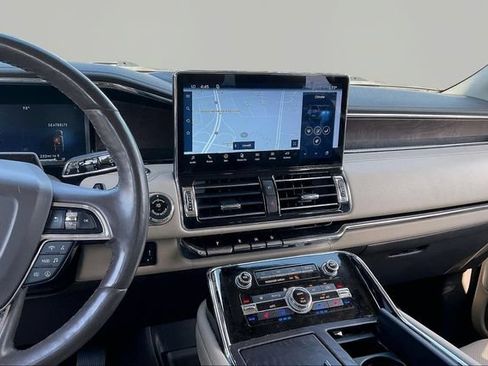 Used 2022 Lincoln Navigator L Reserve AWD/4WD image 9