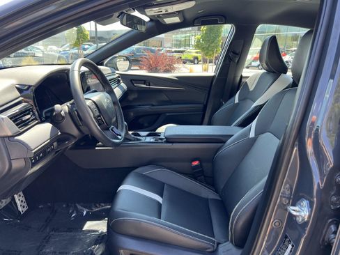 Used 2026 Toyota Camry SE FWD image 27