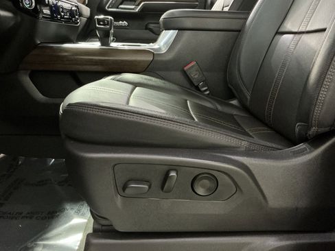 Used 2024 Chevrolet Silverado 1500 High Country AWD/4WD image 15