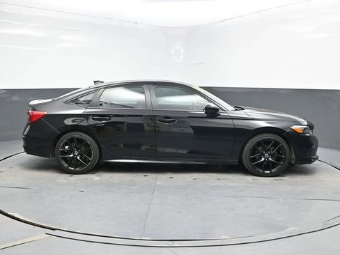 Used 2023 Honda Civic Sport image 8