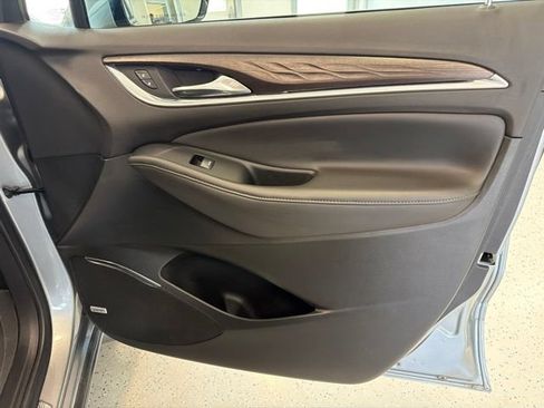 Used 2024 Buick Enclave Avenir w/ Avenir Technology Package AWD/4WD image 50