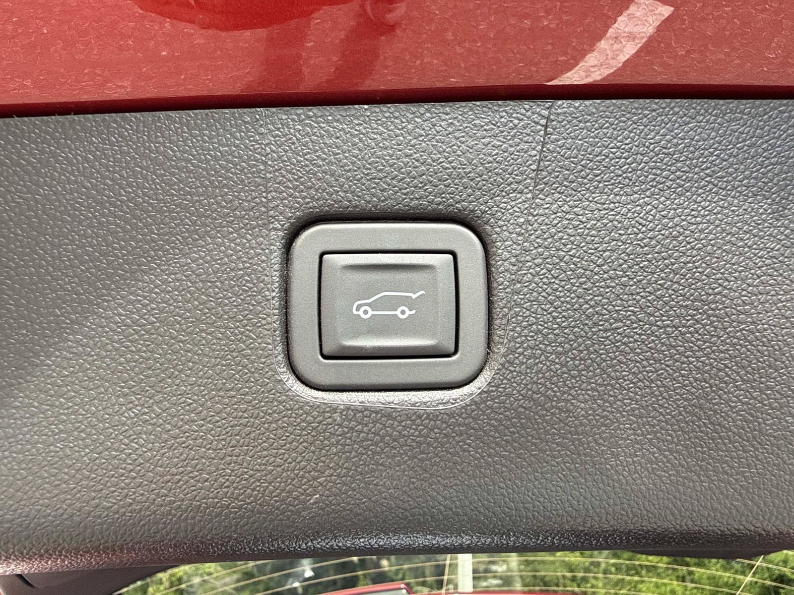 New 2026 Chevrolet Blazer LT w/ Convenience Package FWD image 34