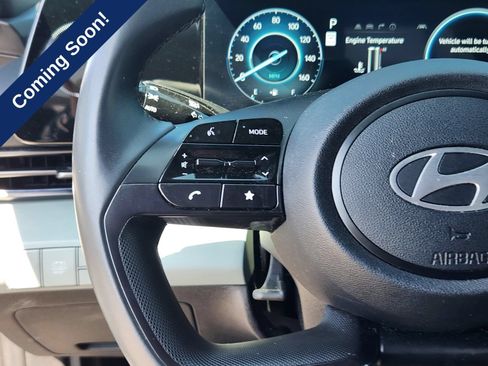 Used 2024 Hyundai Elantra Limited FWD image 15