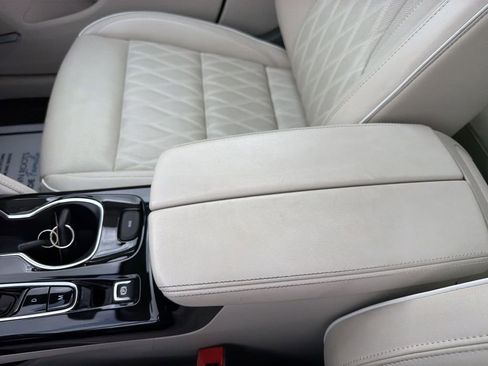 Used 2023 Buick Envision Avenir image 27