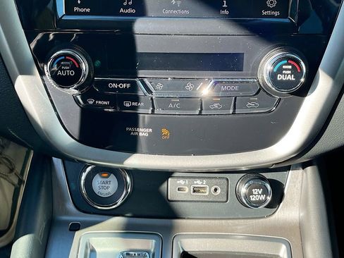 Used 2024 Nissan Murano SV image 18