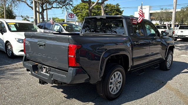 Used 2025 Toyota Tacoma SR5 AWD/4WD image 8