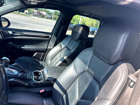 Used 2012 Porsche Cayenne image 10