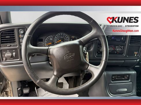 Used 2001 Chevrolet Silverado 1500 LS w/ Off-Road Chassis Pkg AWD/4WD image 14