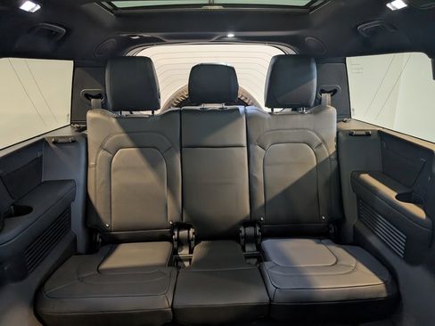 Used 2024 Land Rover Defender 130 V8 image 30