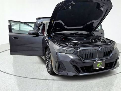 Used 2026 BMW 540i xDrive w/ Executive Package AWD/4WD image 12