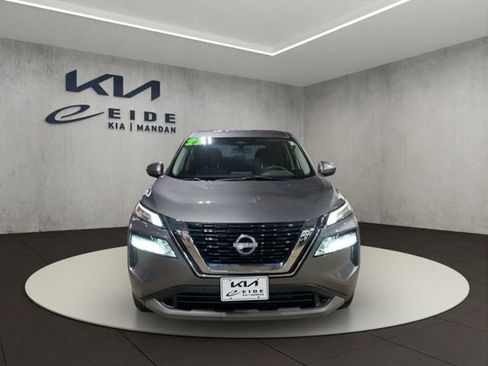 Used 2023 Nissan Rogue SV image 2