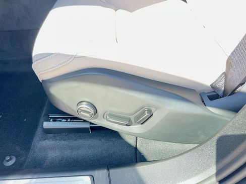 New 2026 Volvo XC60 B5 Plus w/ Climate Package image 14