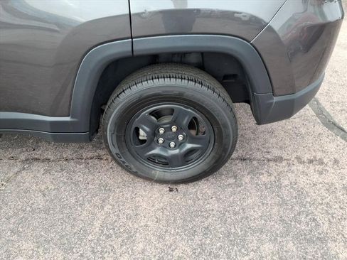 Used 2021 Jeep Compass Sport w/ Cold Weather Group image 21