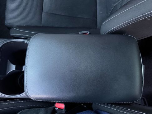 Used 2022 Subaru Legacy Premium image 32