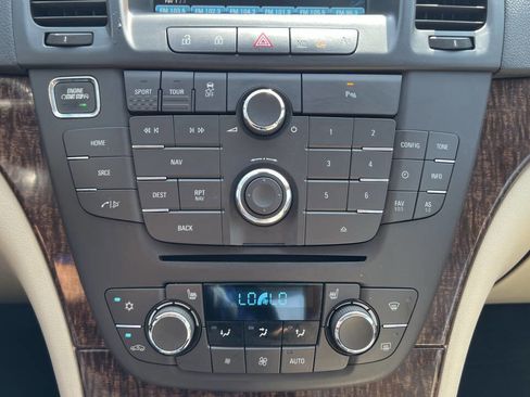 Used 2012 Buick Regal Premium image 22