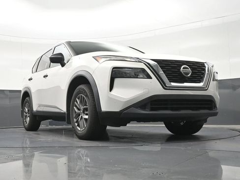 Used 2021 Nissan Rogue S FWD image 29