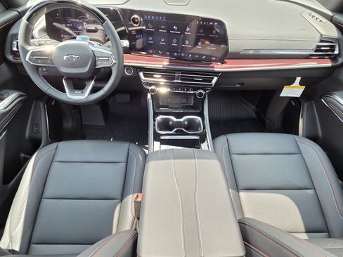 New 2026 Chevrolet Traverse Z71 w/ Enhanced Driving Package AWD/4WD image 8