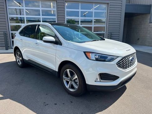 Used 2024 Ford Edge SEL w/ Convenience Package AWD/4WD image 3