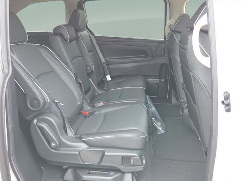 New 2026 Honda Odyssey Touring image 16