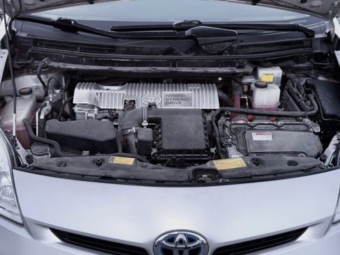 Used 2013 Toyota Prius Two FWD image 25