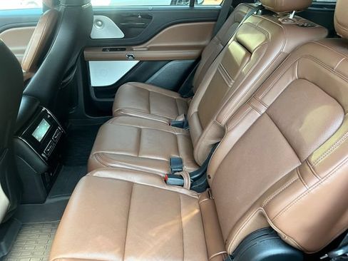 Used 2020 Lincoln Aviator Reserve w/ Equipment Group 202A AWD/4WD image 22