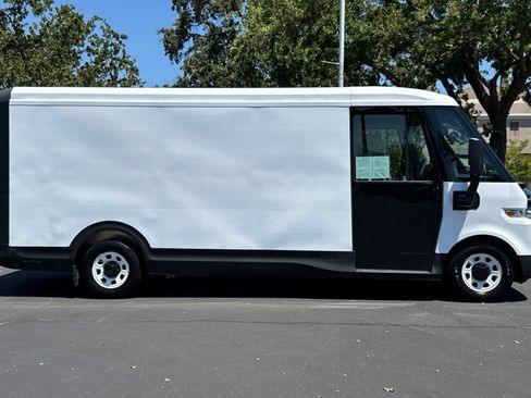 Used 2023 Chevrolet Brightdrop 600 w/ Active Safety Package 2 AWD/4WD image 2