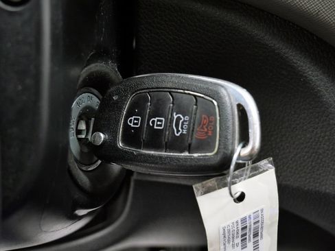 Used 2017 Hyundai Santa Fe Sport AWD/4WD image 24