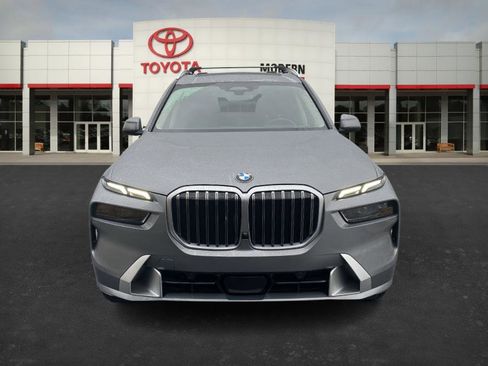 Used 2025 BMW X7 xDrive40i image 8